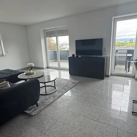 Exklusive Fuer 8 Personen Mit Grossem Balkon *