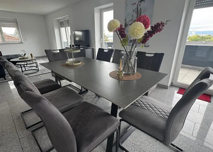 Apartamento Exklusive Für 8 Personen Mit Großem Balkon Niestetal